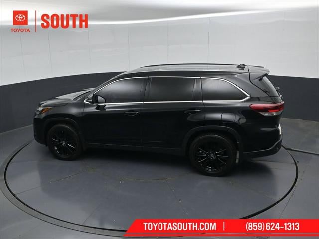 2019 Toyota Highlander SE