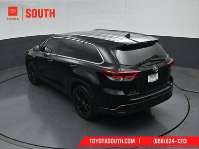 2019 Toyota Highlander SE
