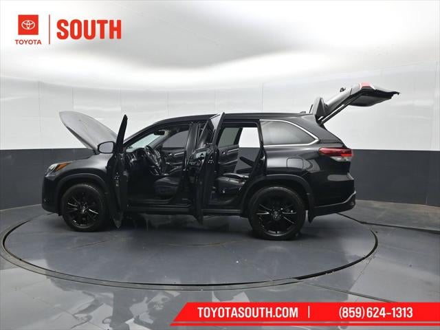 2019 Toyota Highlander SE