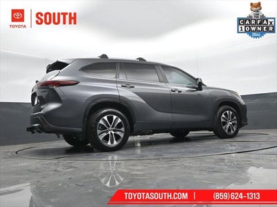 2024 Toyota Highlander Hybrid XLE