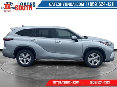 2025 Toyota Highlander LE