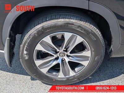 2025 Toyota Highlander XLE