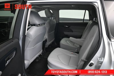 2024 Toyota Highlander XLE