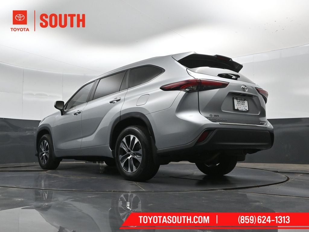 2024 Toyota Highlander XLE