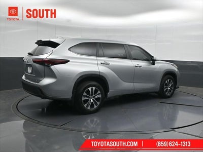 2024 Toyota Highlander XLE