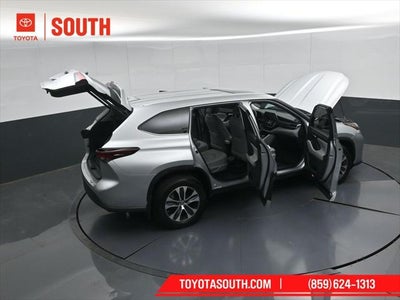 2024 Toyota Highlander XLE