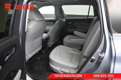 2023 Toyota Highlander XLE