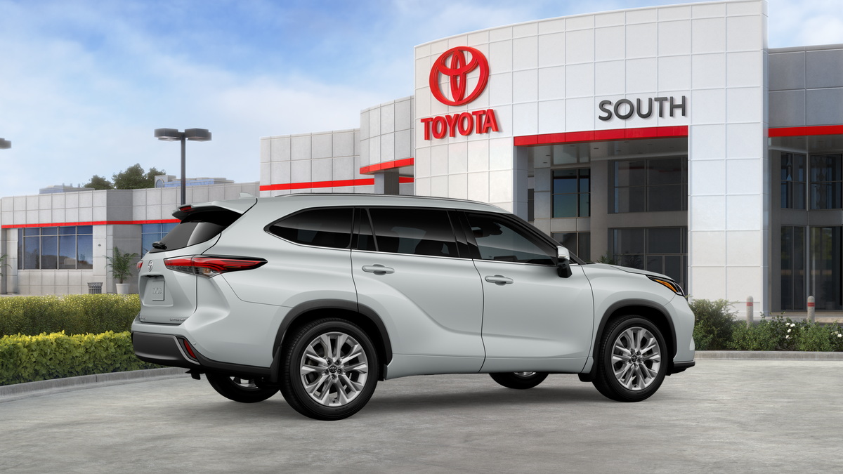 2026 Toyota Highlander Base