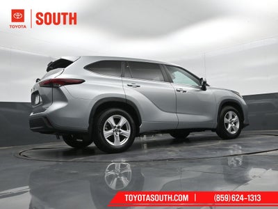 2024 Toyota Highlander LE