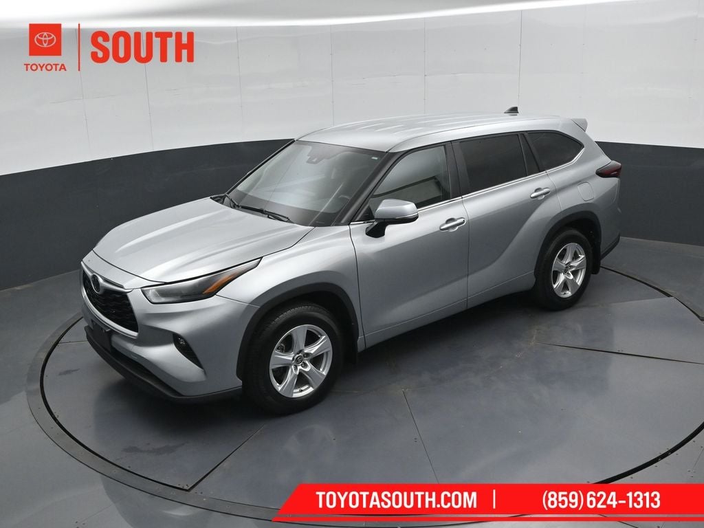 2024 Toyota Highlander LE