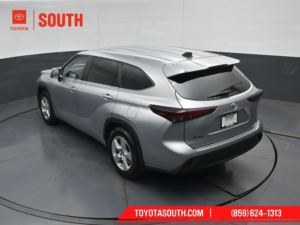 2024 Toyota Highlander LE