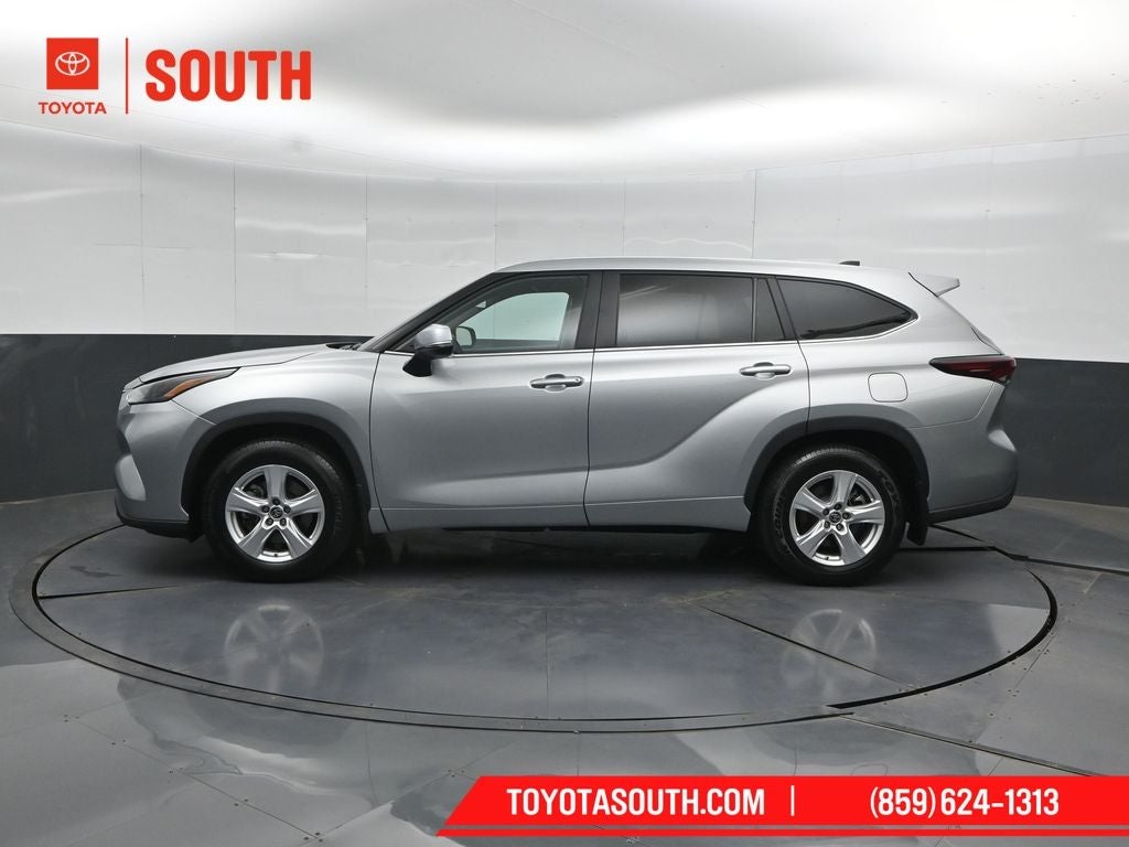 2024 Toyota Highlander LE