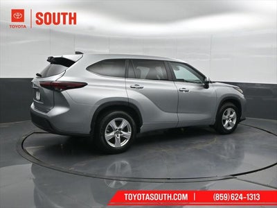 2024 Toyota Highlander LE