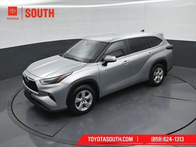 2024 Toyota Highlander LE
