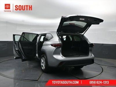 2024 Toyota Highlander LE
