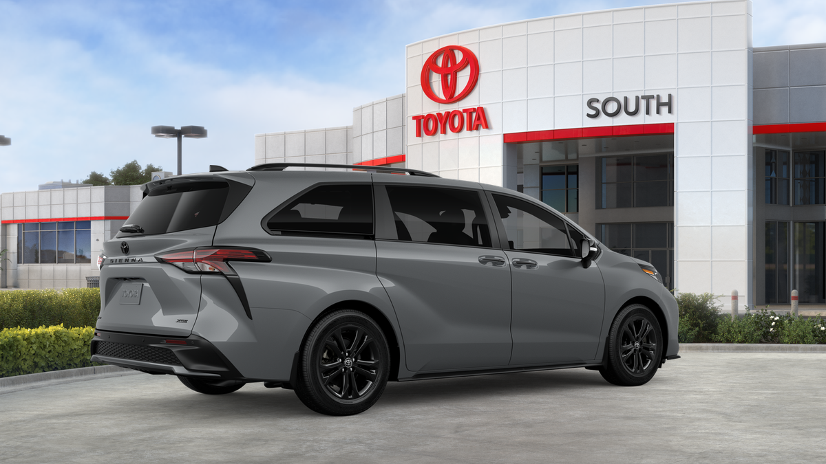 2026 Toyota Sienna XSE 7 Passenger
