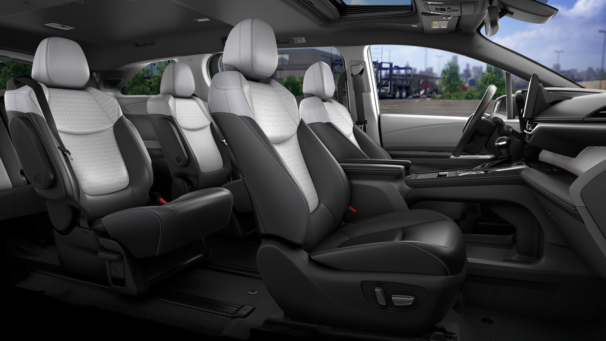 2026 Toyota Sienna XSE 7 Passenger