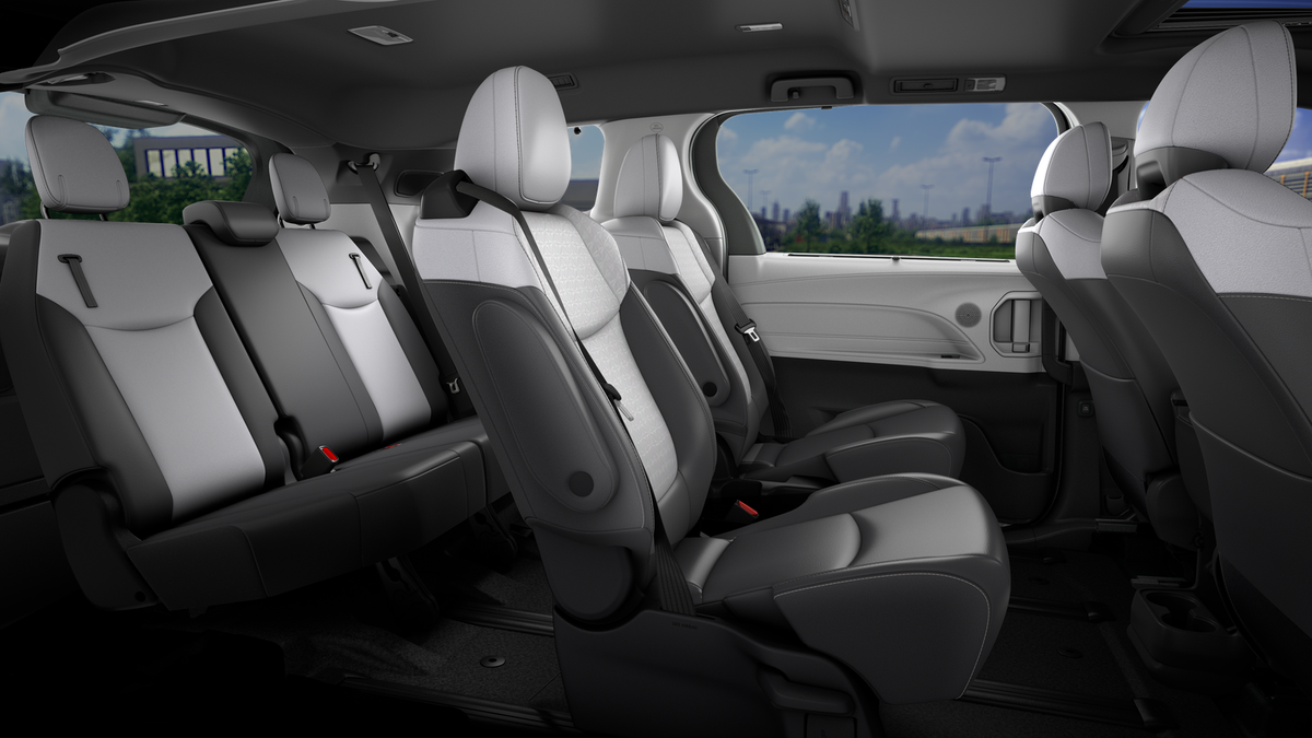 2026 Toyota Sienna XSE 7 Passenger