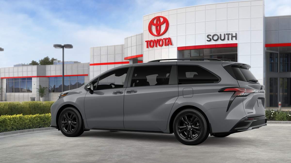 2026 Toyota Sienna XSE 7 Passenger