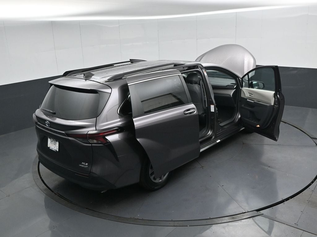 2023 Toyota Sienna XLE 7 Passenger