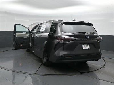 2023 Toyota Sienna XLE 7 Passenger