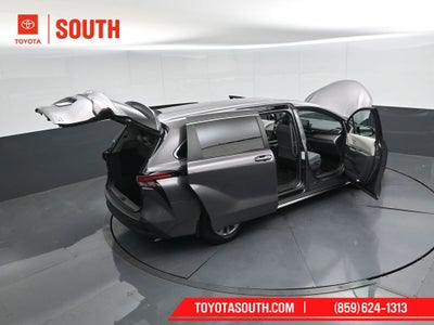 2021 Toyota Sienna XLE 7 Passenger