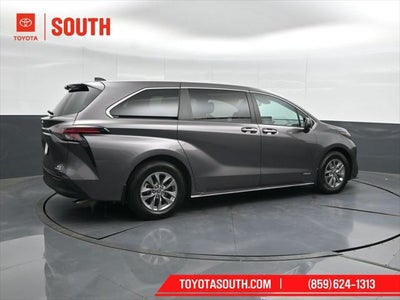 2021 Toyota Sienna XLE 7 Passenger