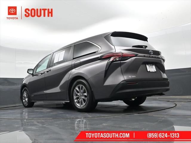 2021 Toyota Sienna XLE 7 Passenger