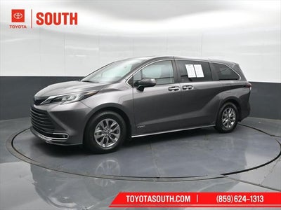 2021 Toyota Sienna XLE 7 Passenger