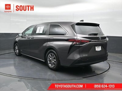 2021 Toyota Sienna XLE 7 Passenger
