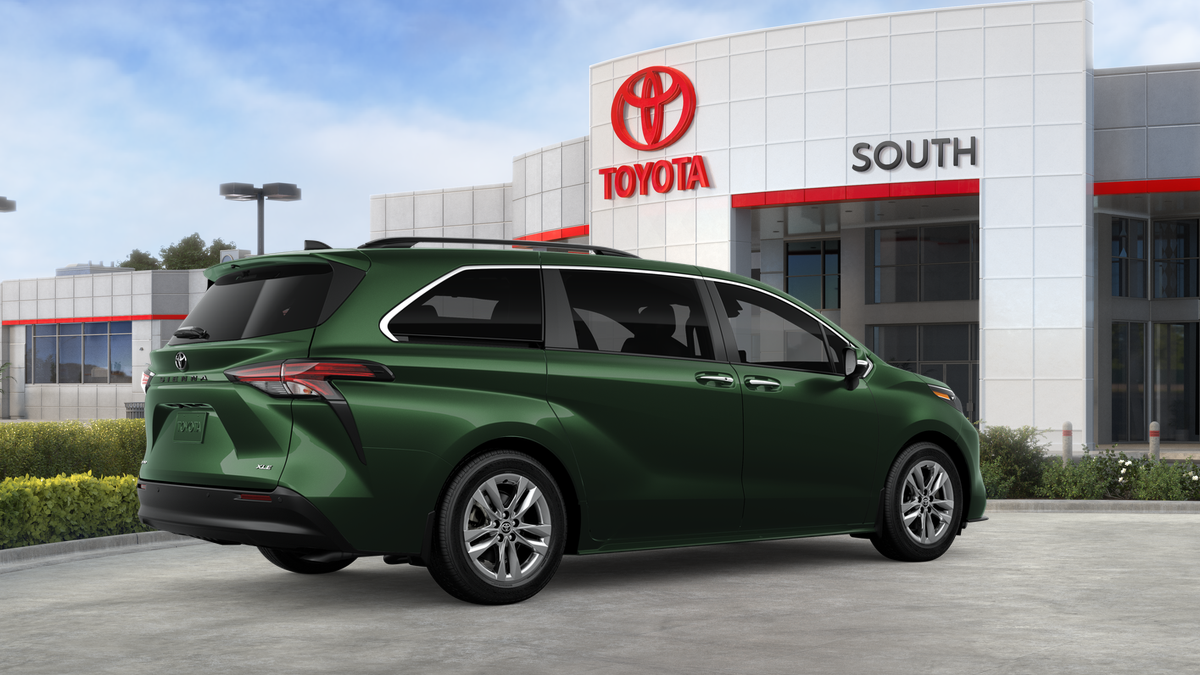 2026 Toyota Sienna XLE 7 Passenger