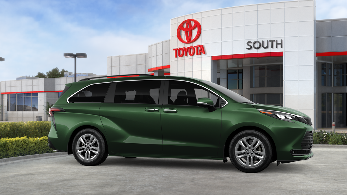 2026 Toyota Sienna XLE 7 Passenger