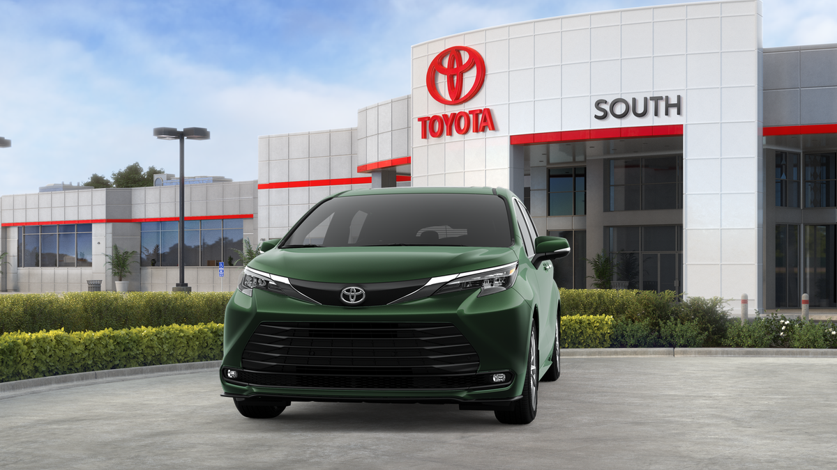 2026 Toyota Sienna XLE 7 Passenger
