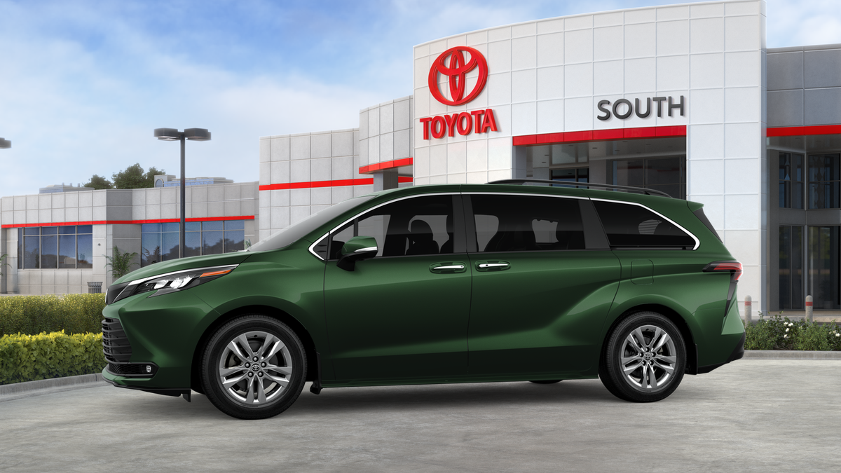 2026 Toyota Sienna XLE 7 Passenger