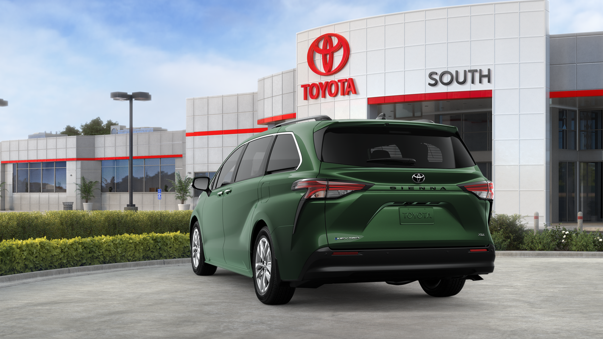 2026 Toyota Sienna XLE 7 Passenger