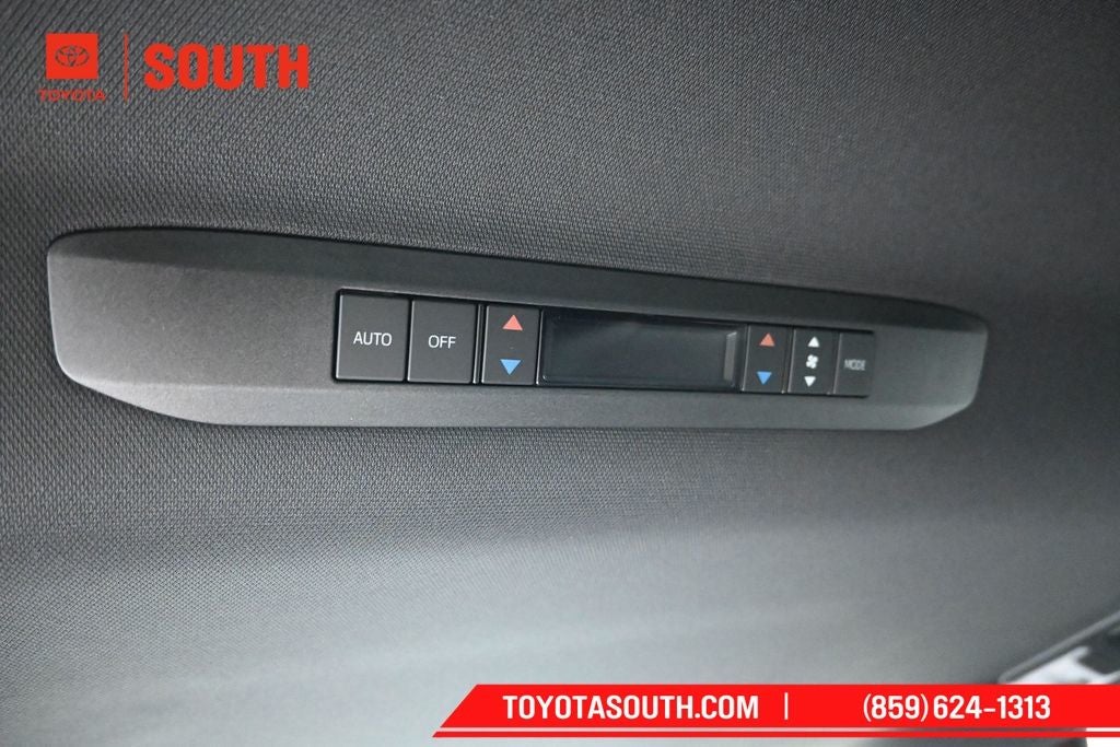 2026 Toyota Sienna Limited 7 Passenger