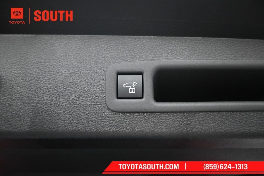 2026 Toyota Sienna Limited 7 Passenger