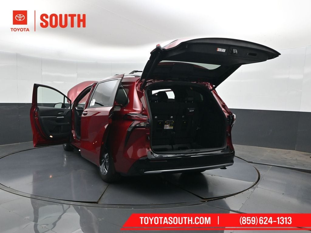 2026 Toyota Sienna Limited 7 Passenger