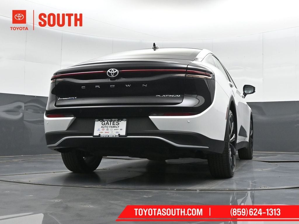 2026 Toyota Crown Platinum