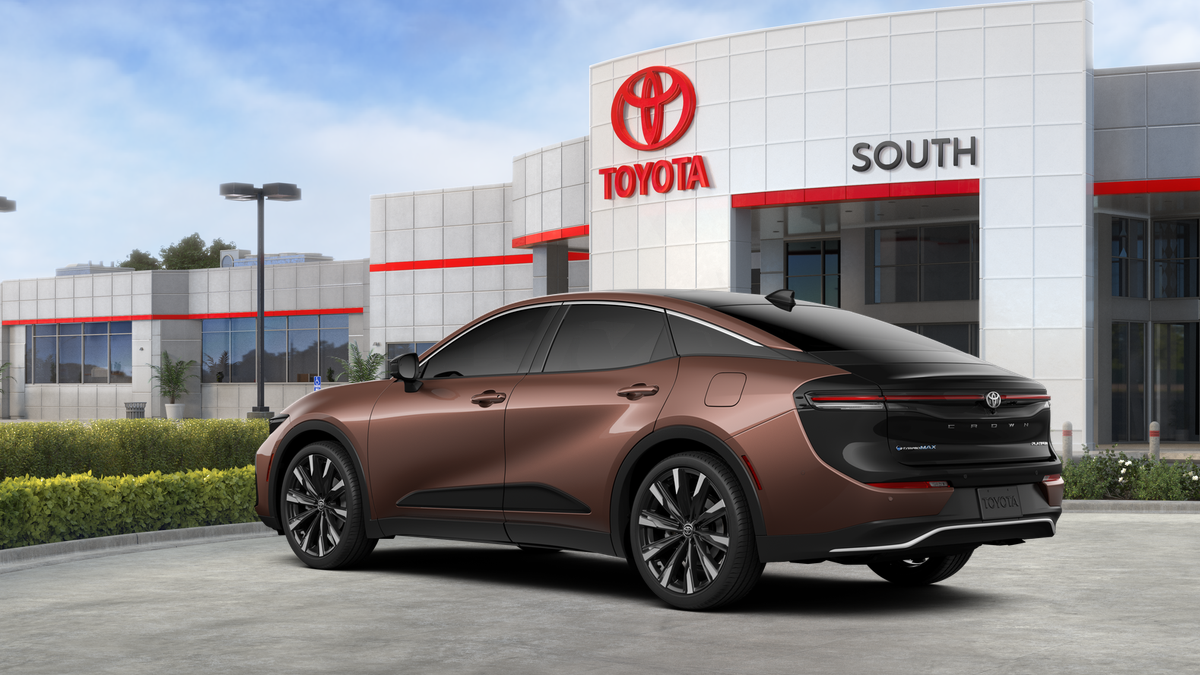 2026 Toyota Crown Platinum