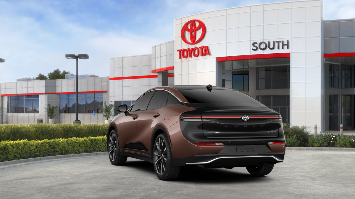 2026 Toyota Crown Platinum