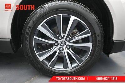 2023 Toyota Venza LE