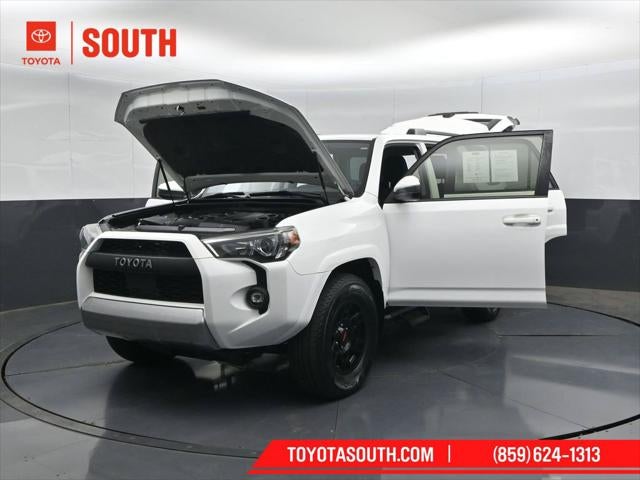 2022 Toyota 4Runner TRD Off-Road