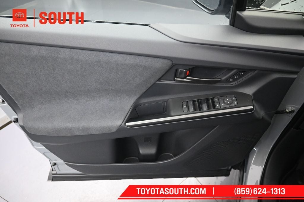 2026 Toyota C-HR XSE