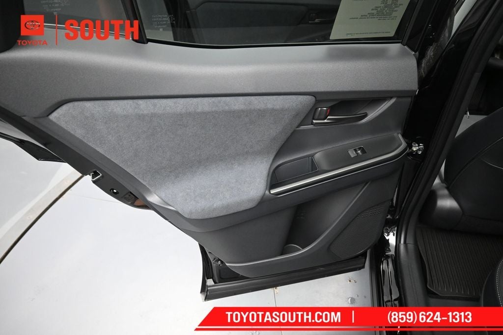 2026 Toyota C-HR XSE