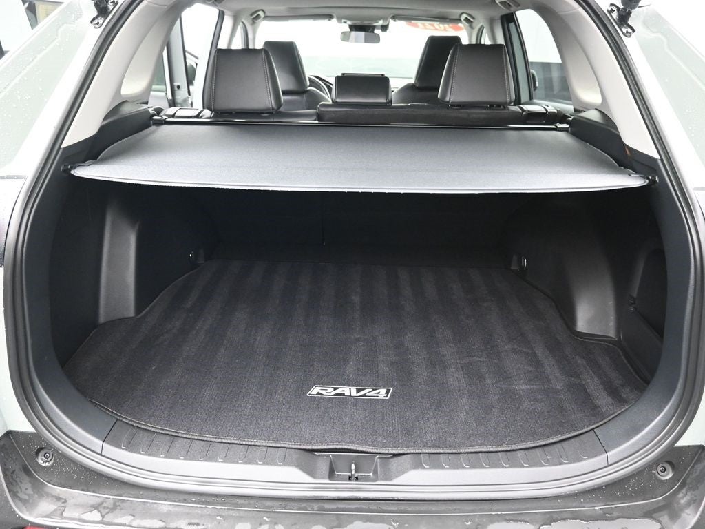 2021 Toyota RAV4 Hybrid XLE Premium