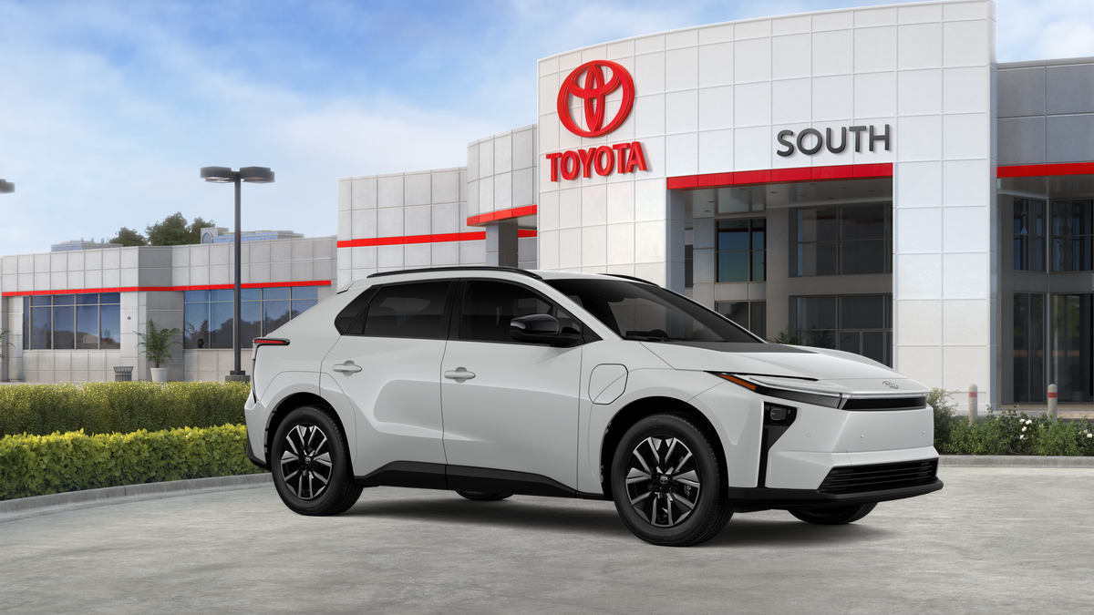 2026 Toyota bZ XLE Plus