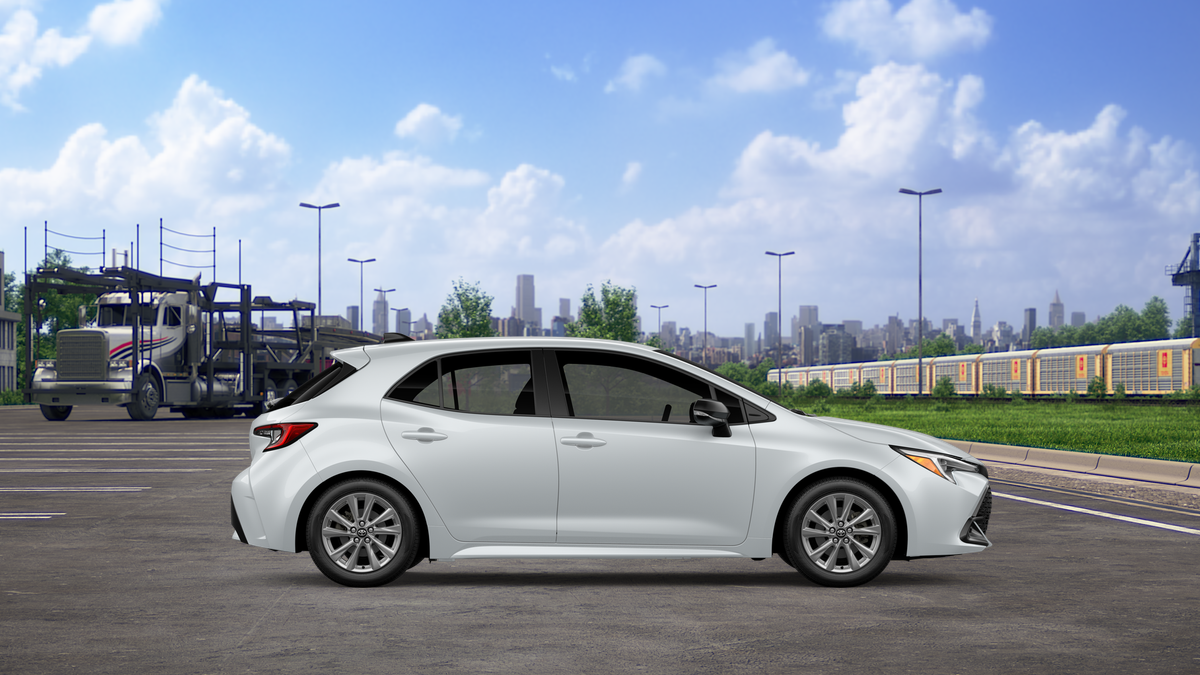 2027 Toyota Corolla Hatchback SE