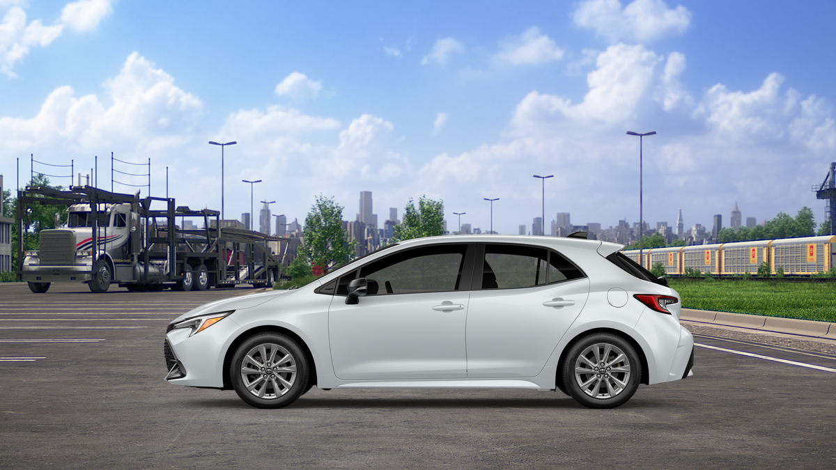 2027 Toyota Corolla Hatchback SE
