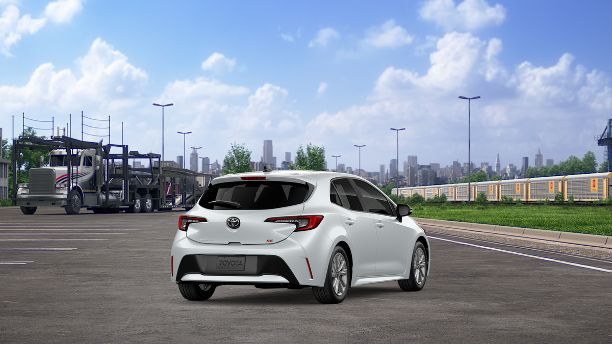2027 Toyota Corolla Hatchback SE